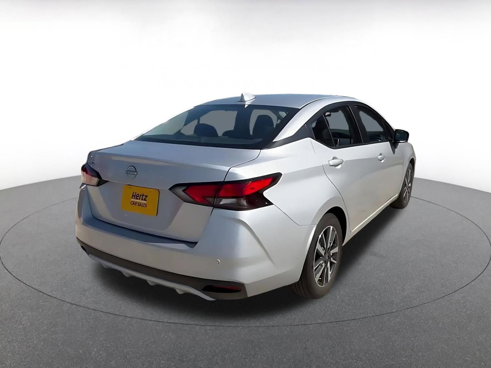 Used 2025 Nissan Versa SV FWD image 15
