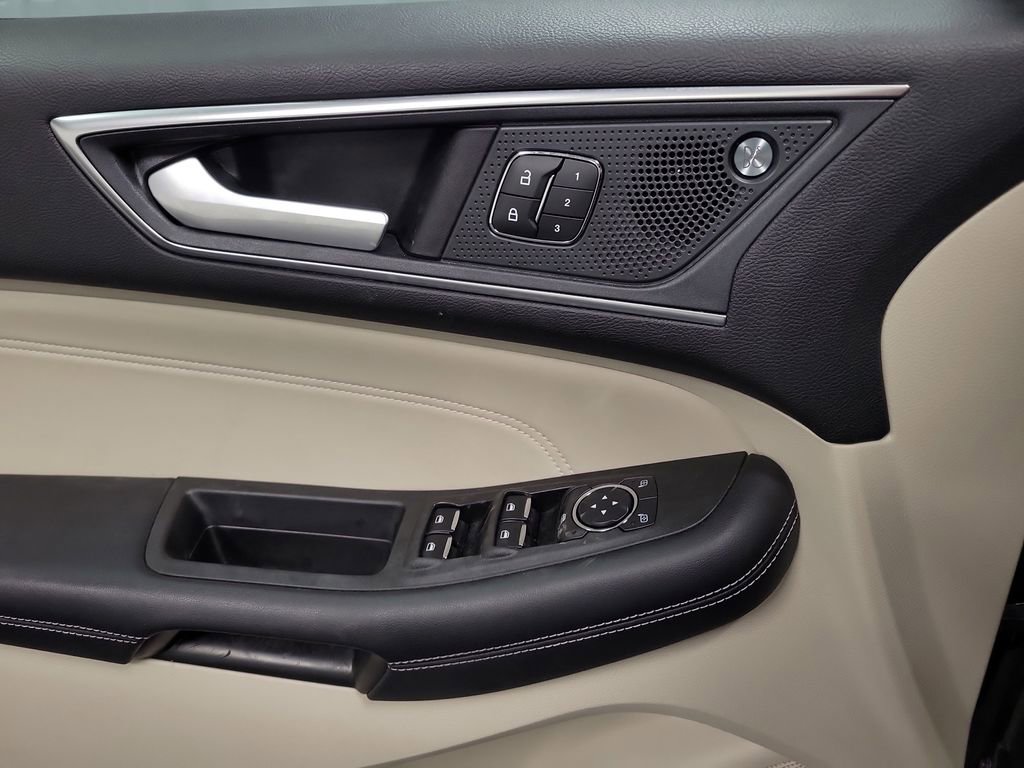 Used 2021 Ford Edge Titanium w/ Equipment Group 301A image 19