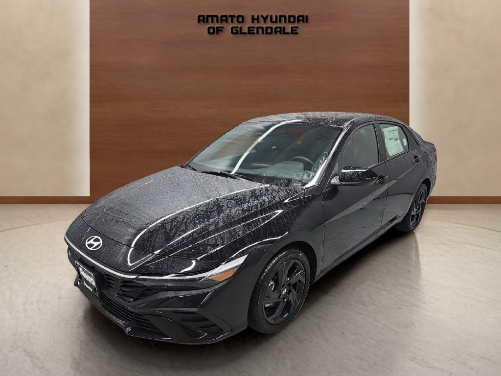 New 2026 Hyundai Elantra SEL Sport FWD image 2