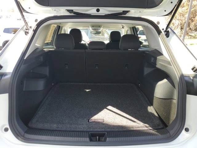 Certified 2025 Volkswagen Tiguan S image 8