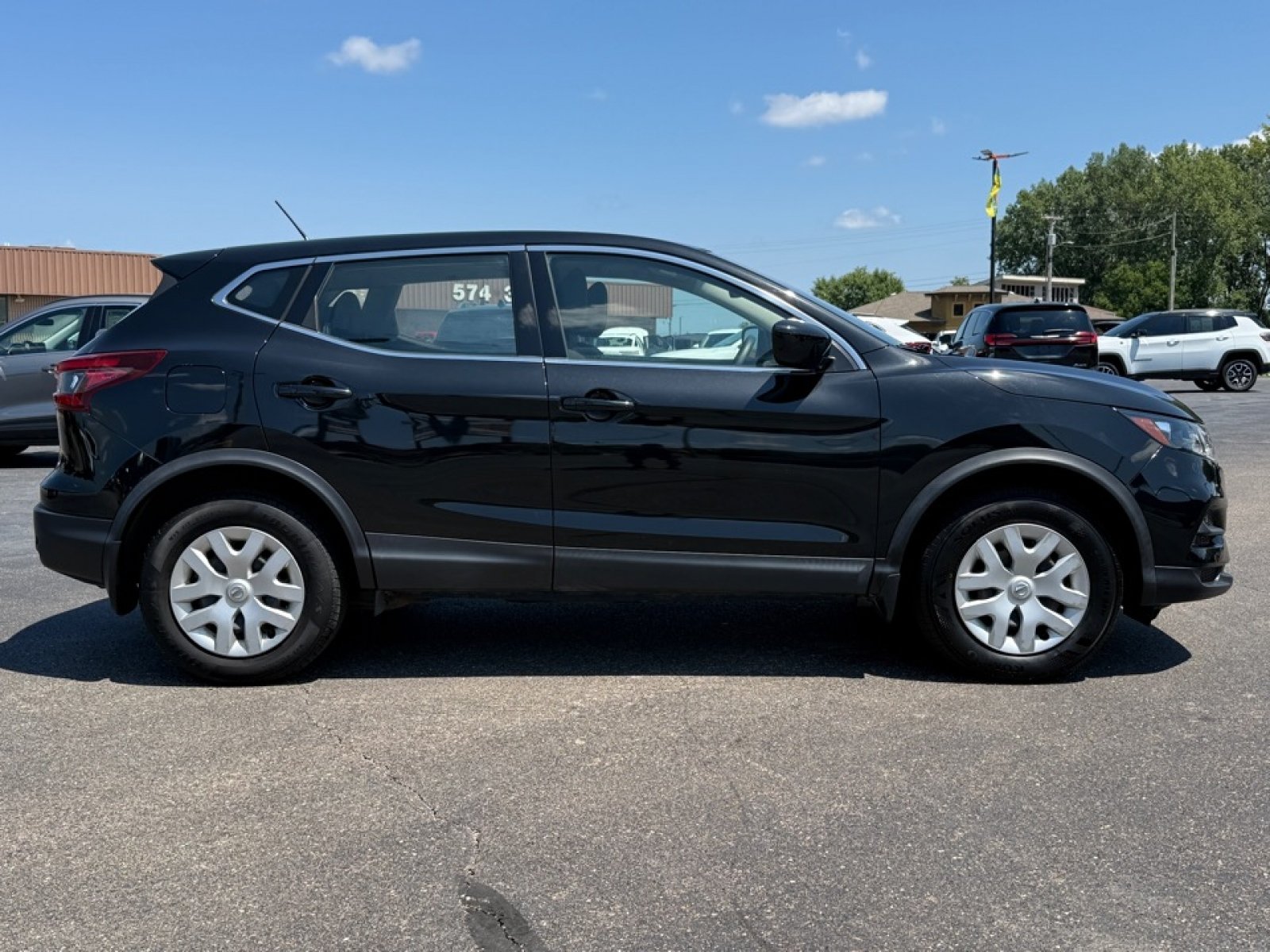 Used 2020 Nissan Rogue Sport S AWD/4WD image 9
