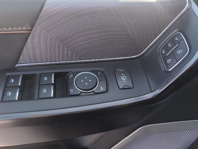 Certified 2023 Ford F150 Platinum w/ Equipment Group 701A High image 8