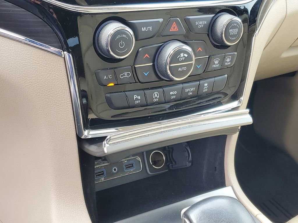 Used 2020 Jeep Grand Cherokee Limited w/ Premium Lighting Group image 20