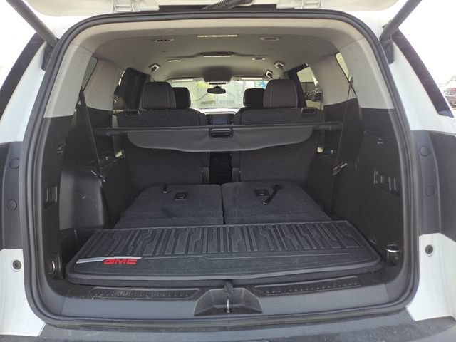 Used 2023 GMC Acadia SLE w/ Driver Convenience Package FWD image 17