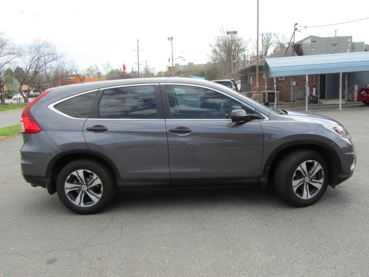Used 2016 Honda CR-V LX image 11