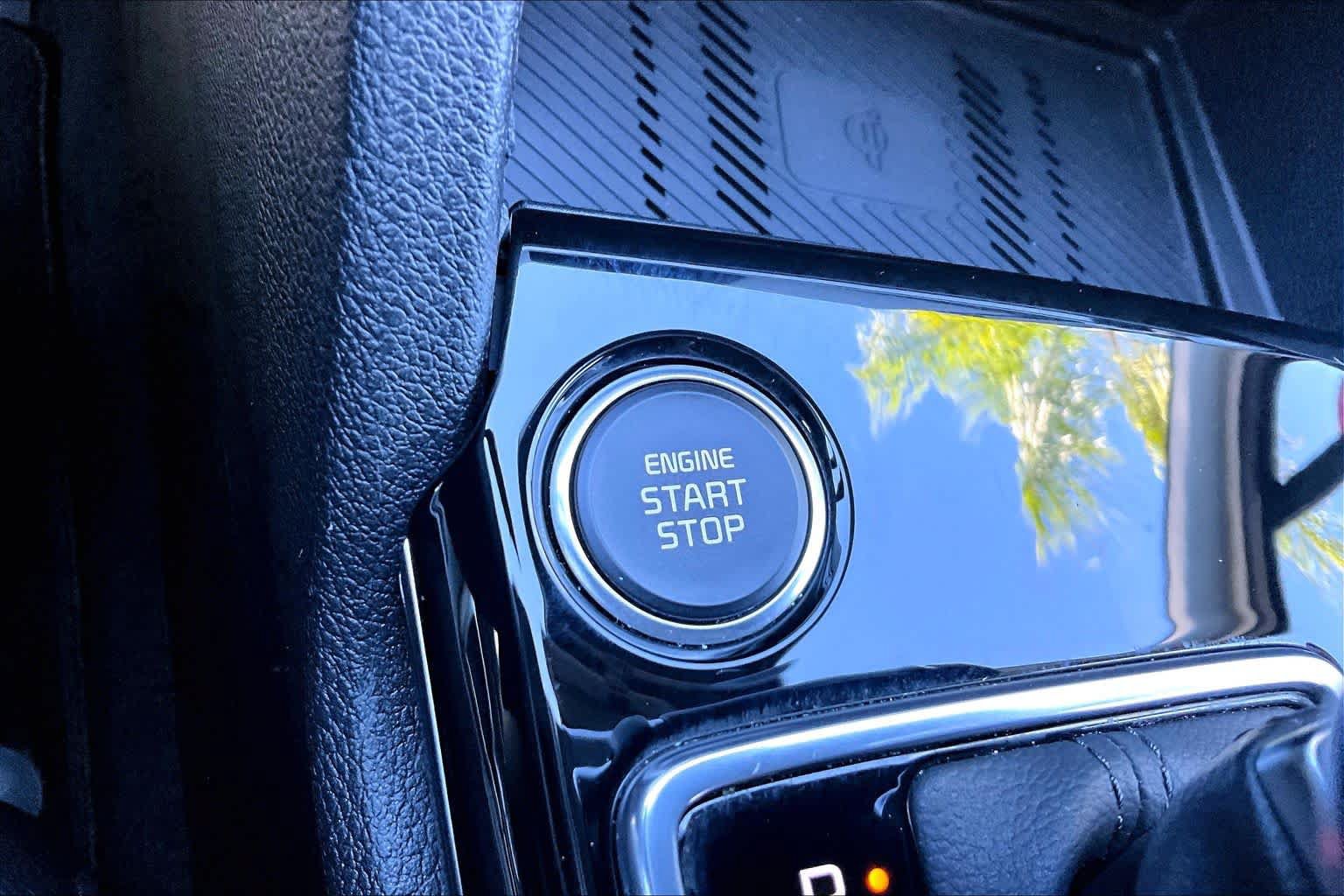 Used 2025 Kia Sportage SX FWD image 34