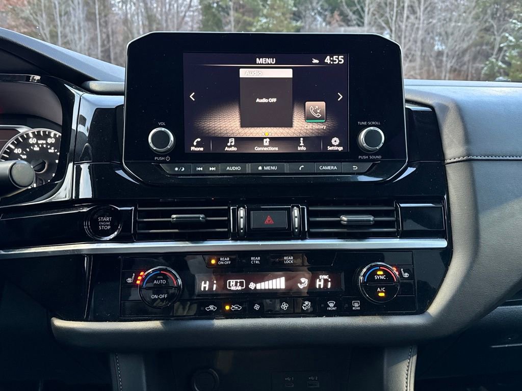 Used 2025 Nissan Pathfinder SV image 27