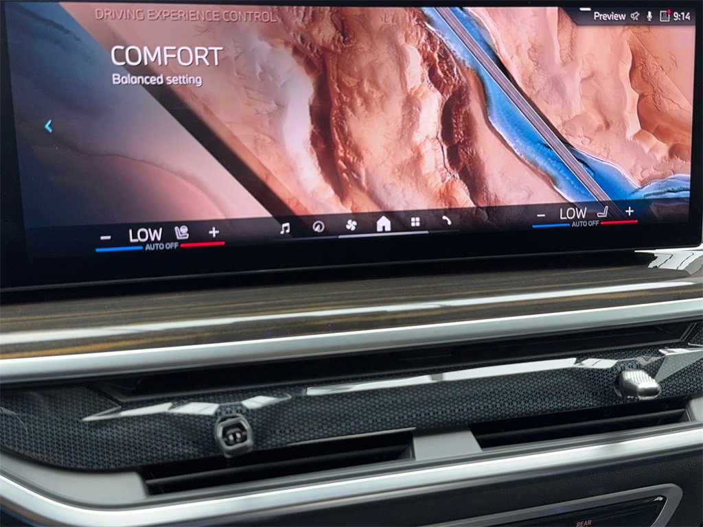 Used 2024 BMW X7 xDrive40i image 30