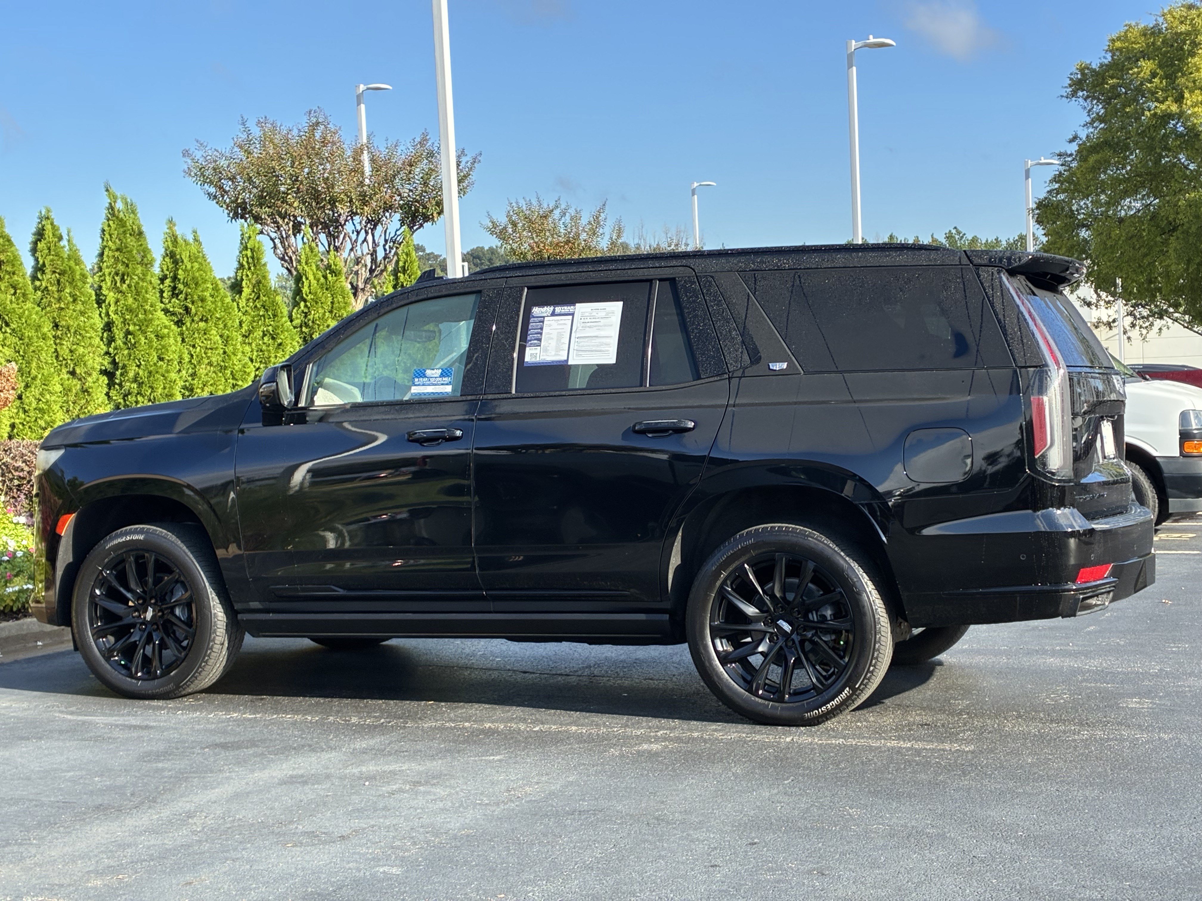 Used 2024 Cadillac Escalade Sport Platinum w/ LPO, ONYX Package AWD/4WD image 9