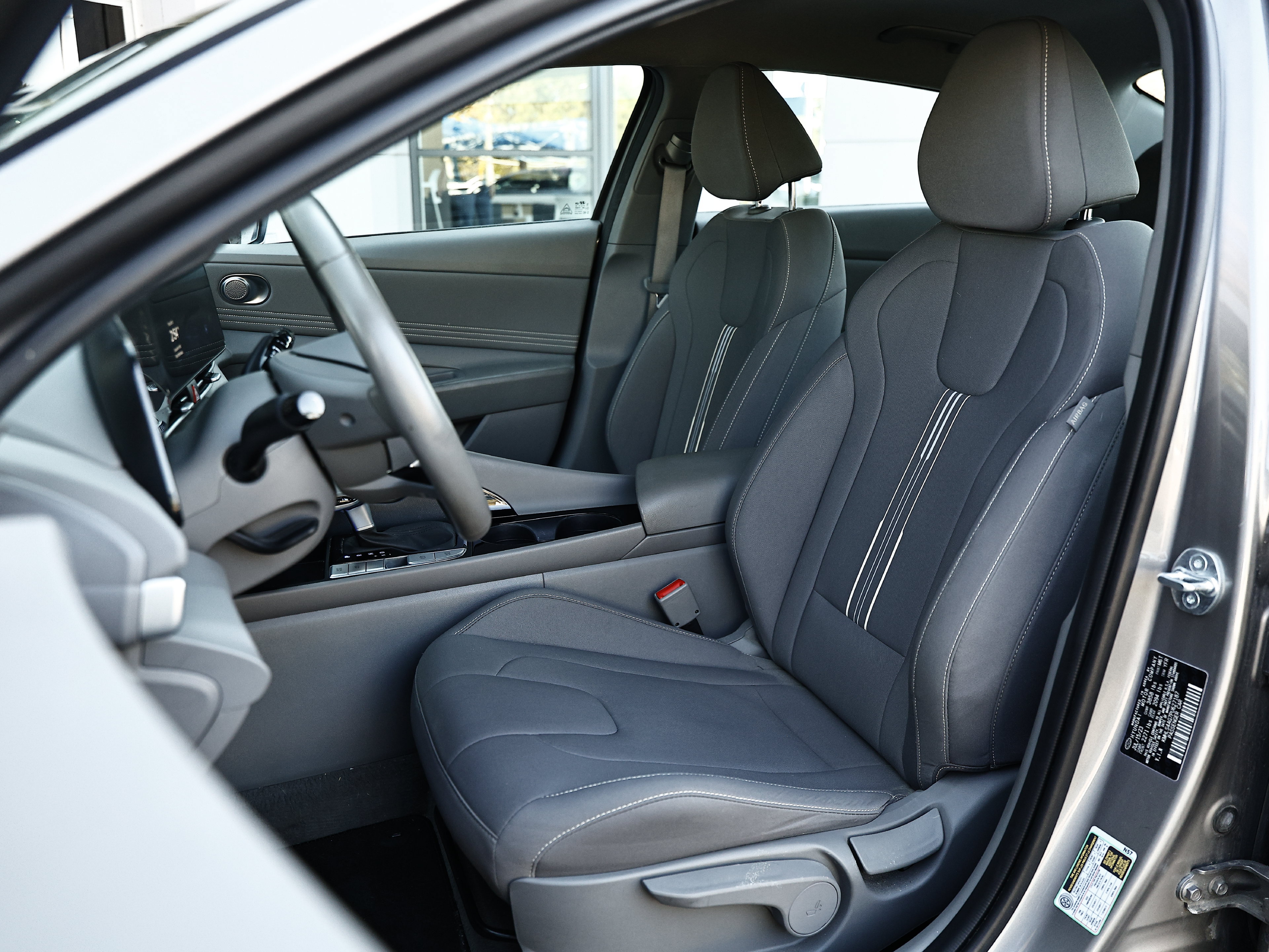Used 2023 Hyundai Elantra SEL w/ Convenience Package FWD image 18