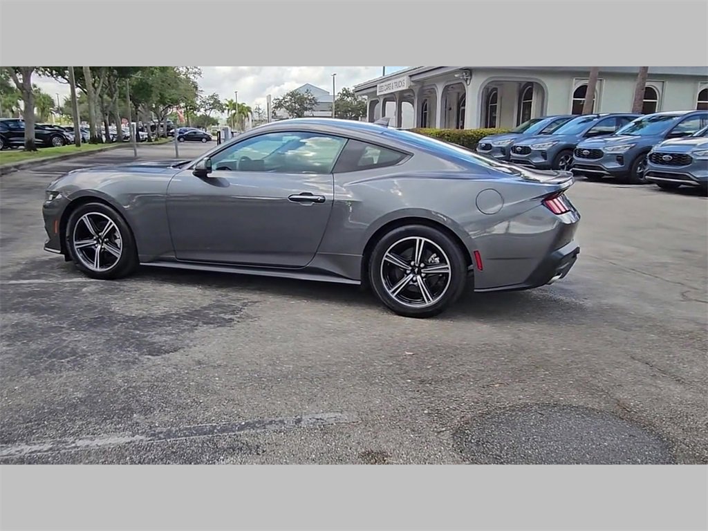 Used 2025 Ford Mustang Premium image 21