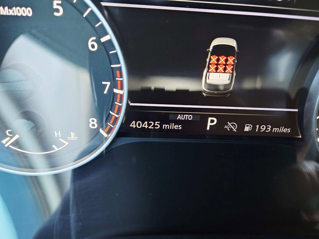 Used 2023 Nissan Pathfinder SL w/ Black Appearance Package image 24