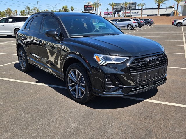 Used 2025 Audi Q3 2.0T Premium w/ Convenience Package image 3