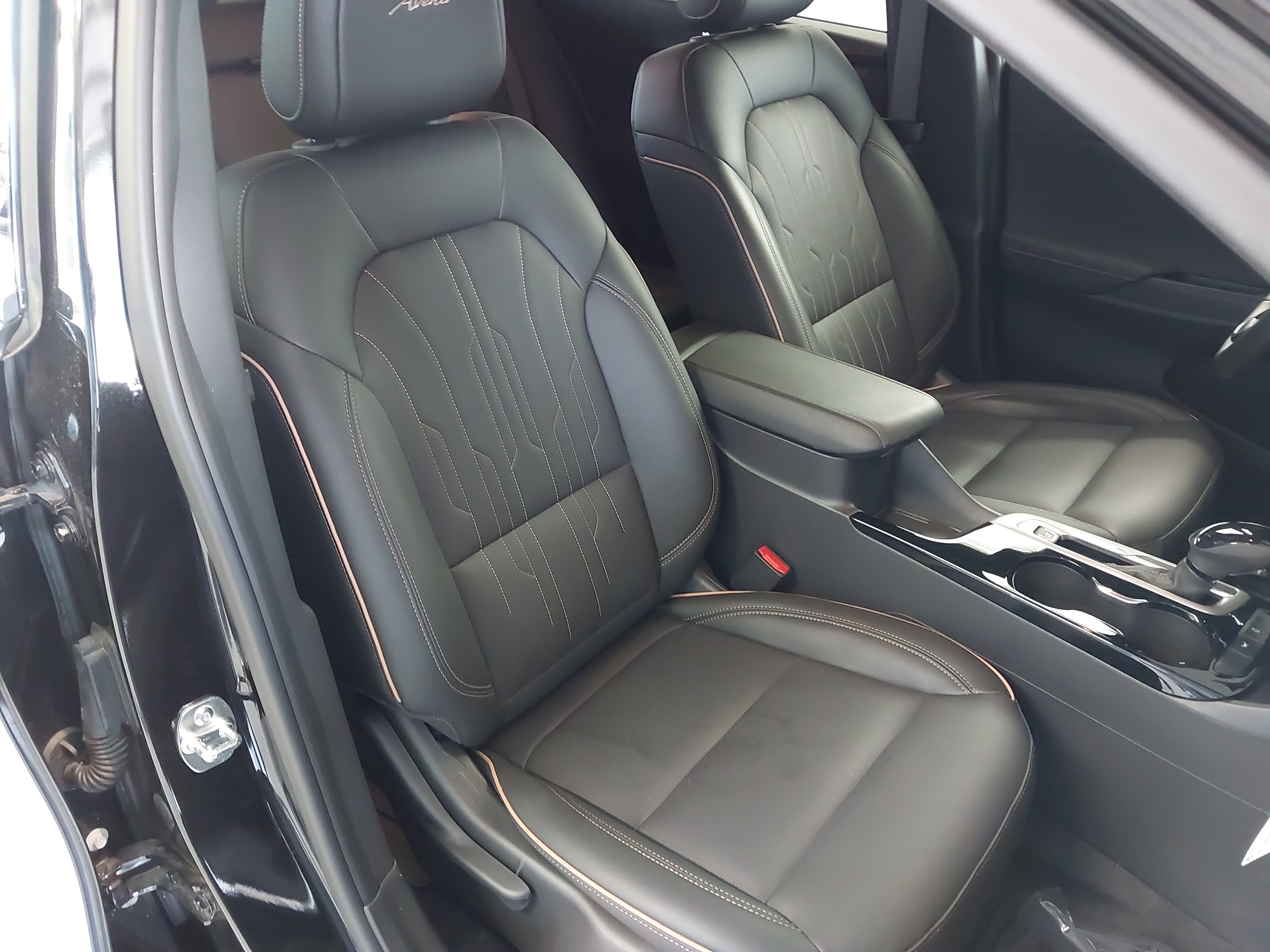 Used 2025 Buick Envista Avenir FWD image 28