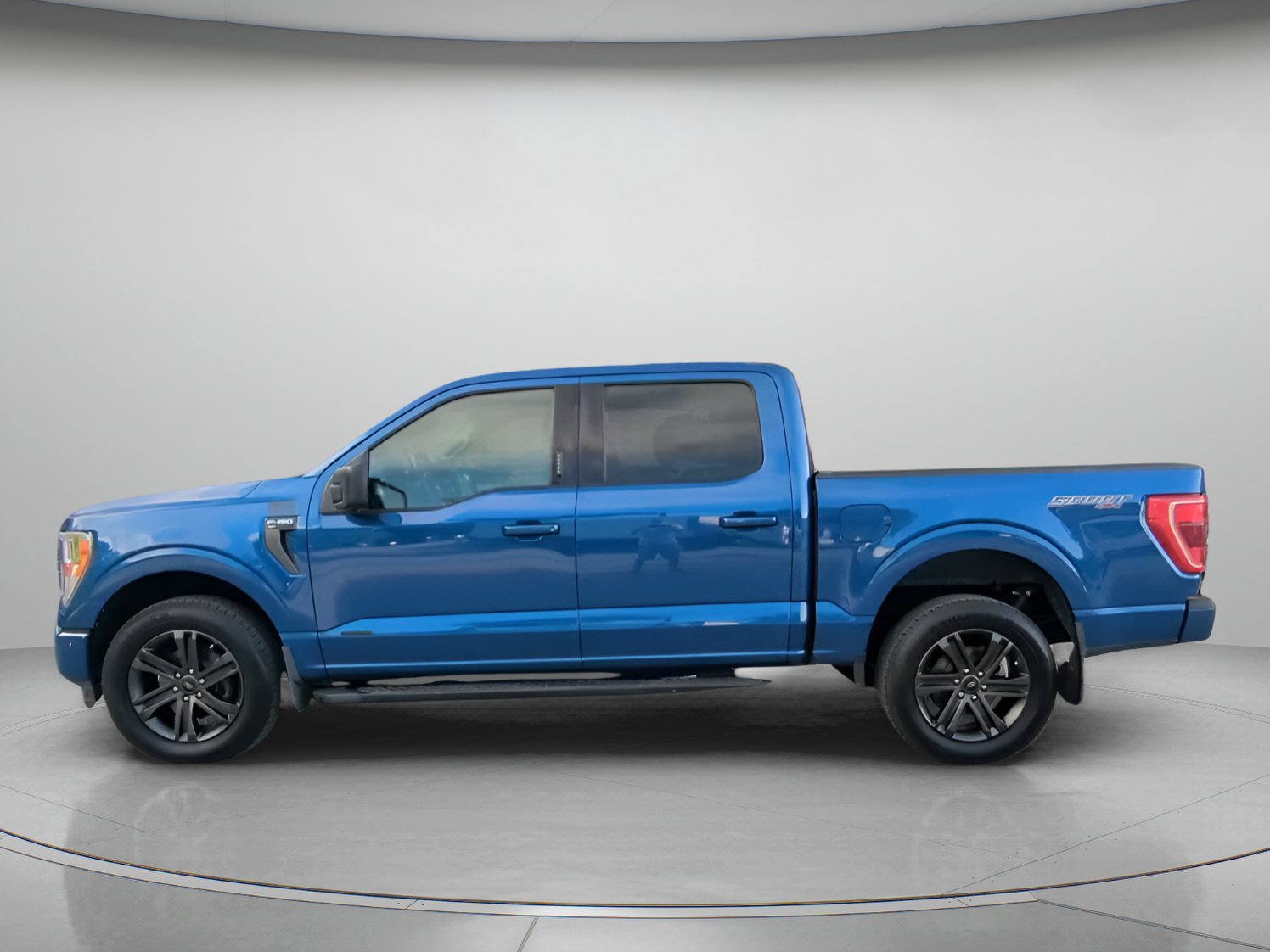 Certified 2022 Ford F150 XLT w/ Equipment Group 301A Mid AWD/4WD image 17