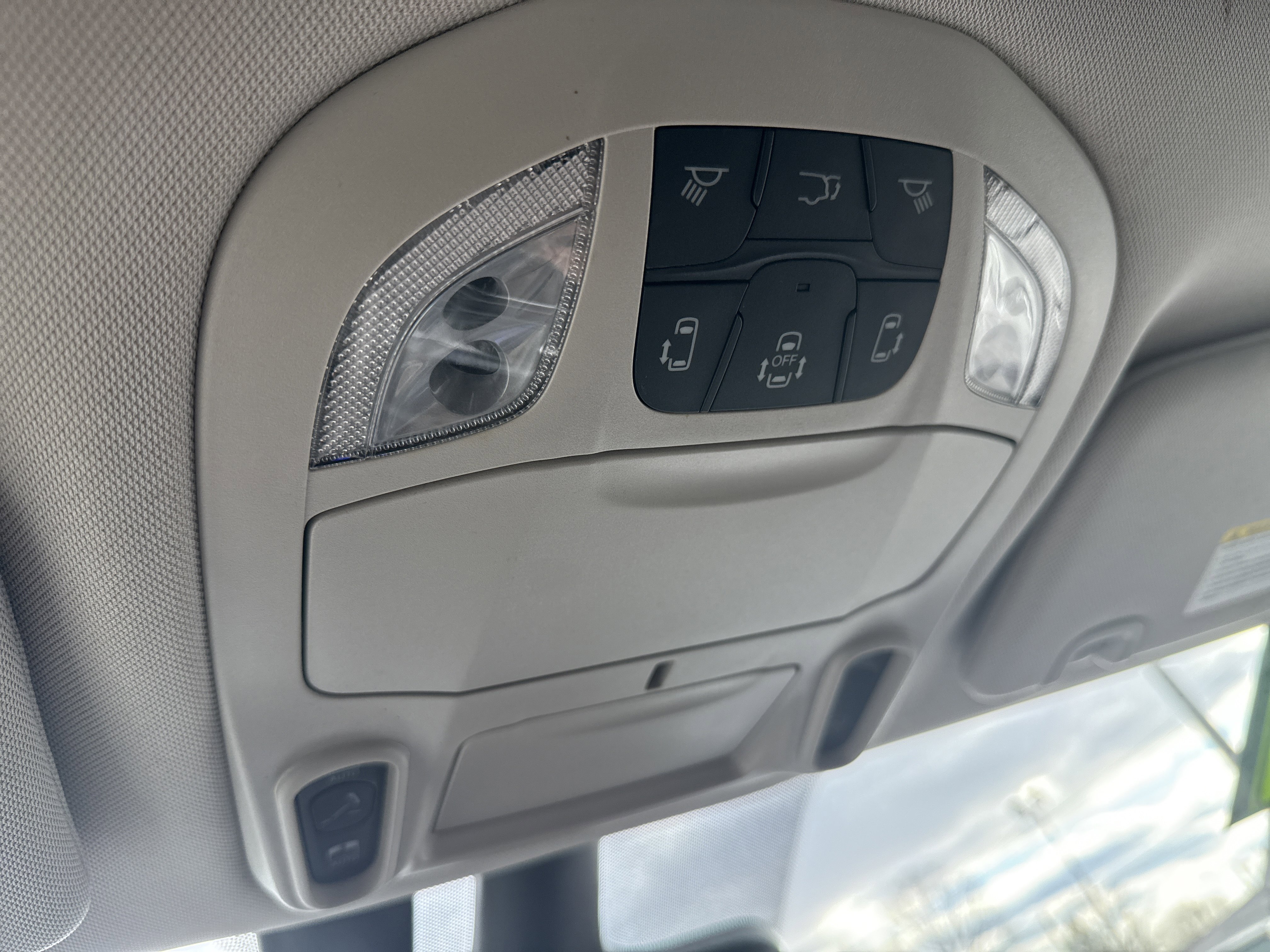 Used 2021 Chrysler Pacifica Limited image 31