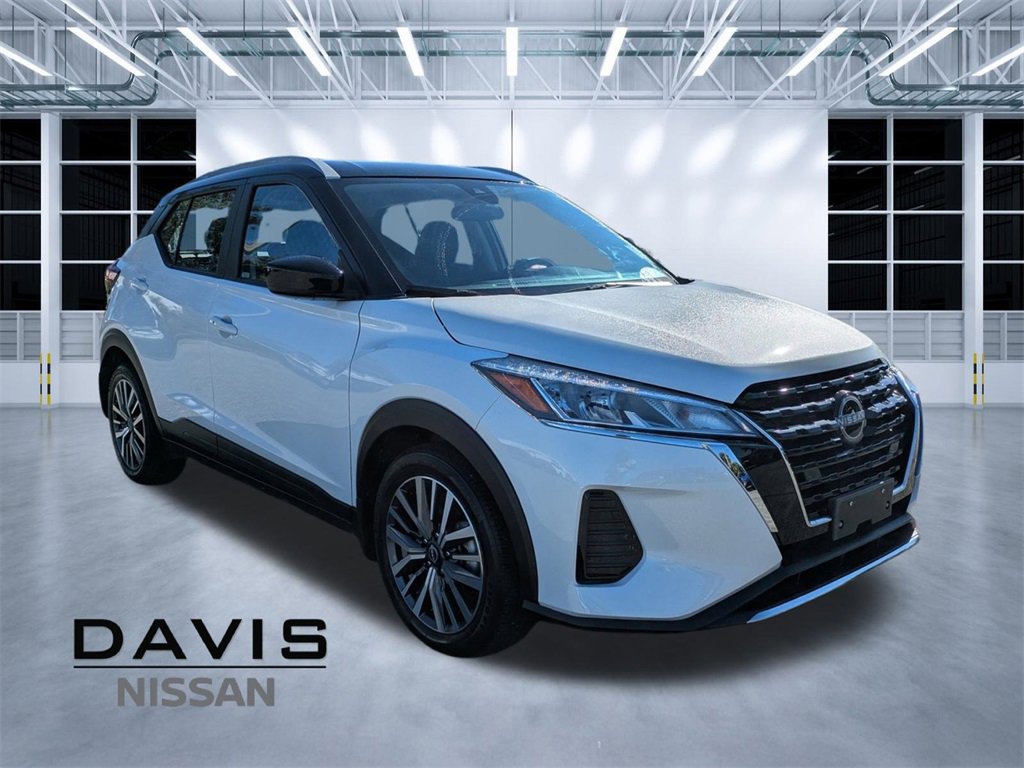 Used 2024 Nissan Kicks SV