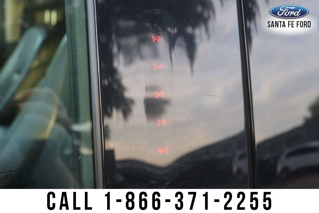 Used 2024 Ford Expedition XLT RWD image 7