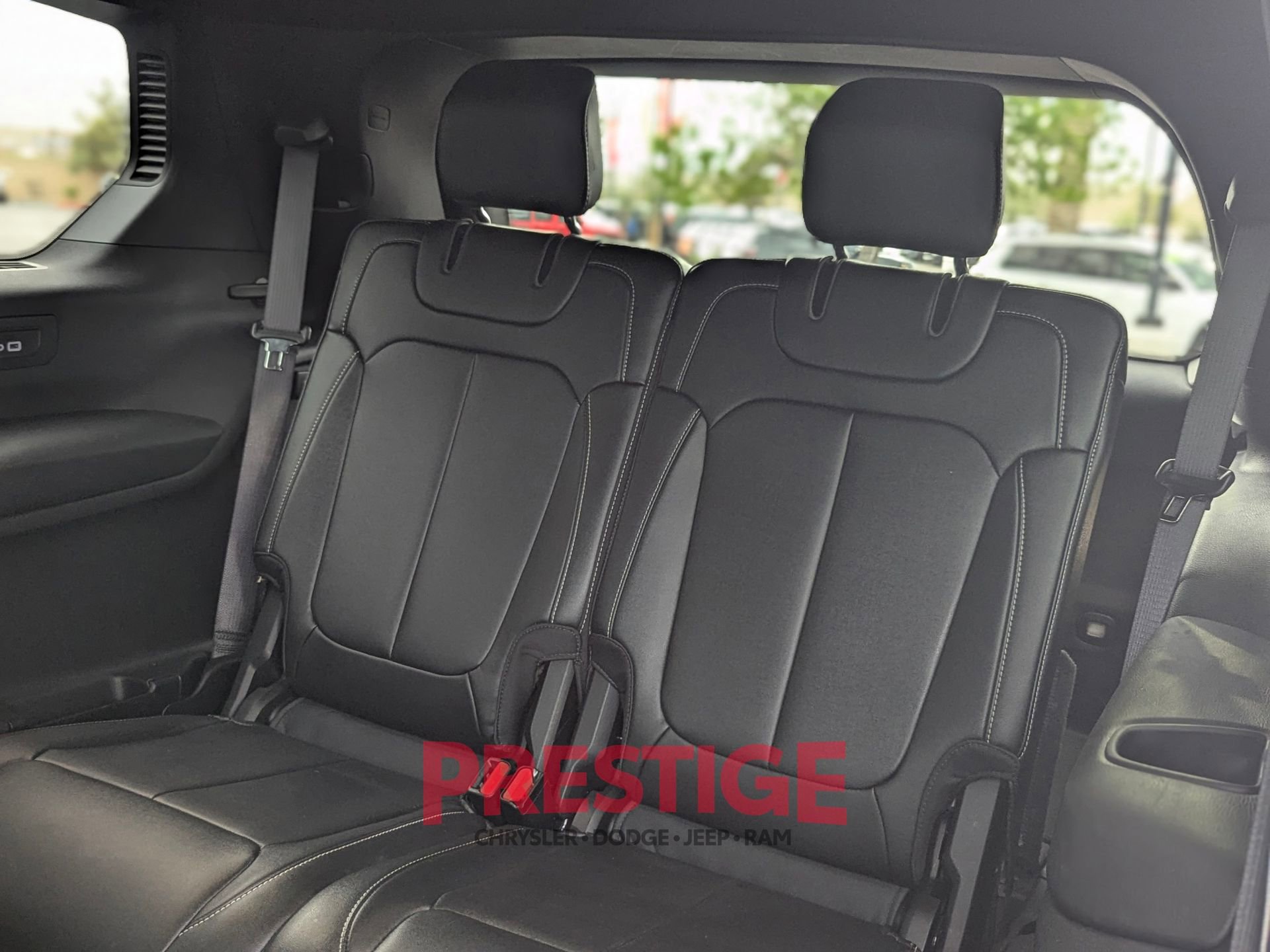 Used 2024 Jeep Grand Cherokee L Limited AWD/4WD image 31