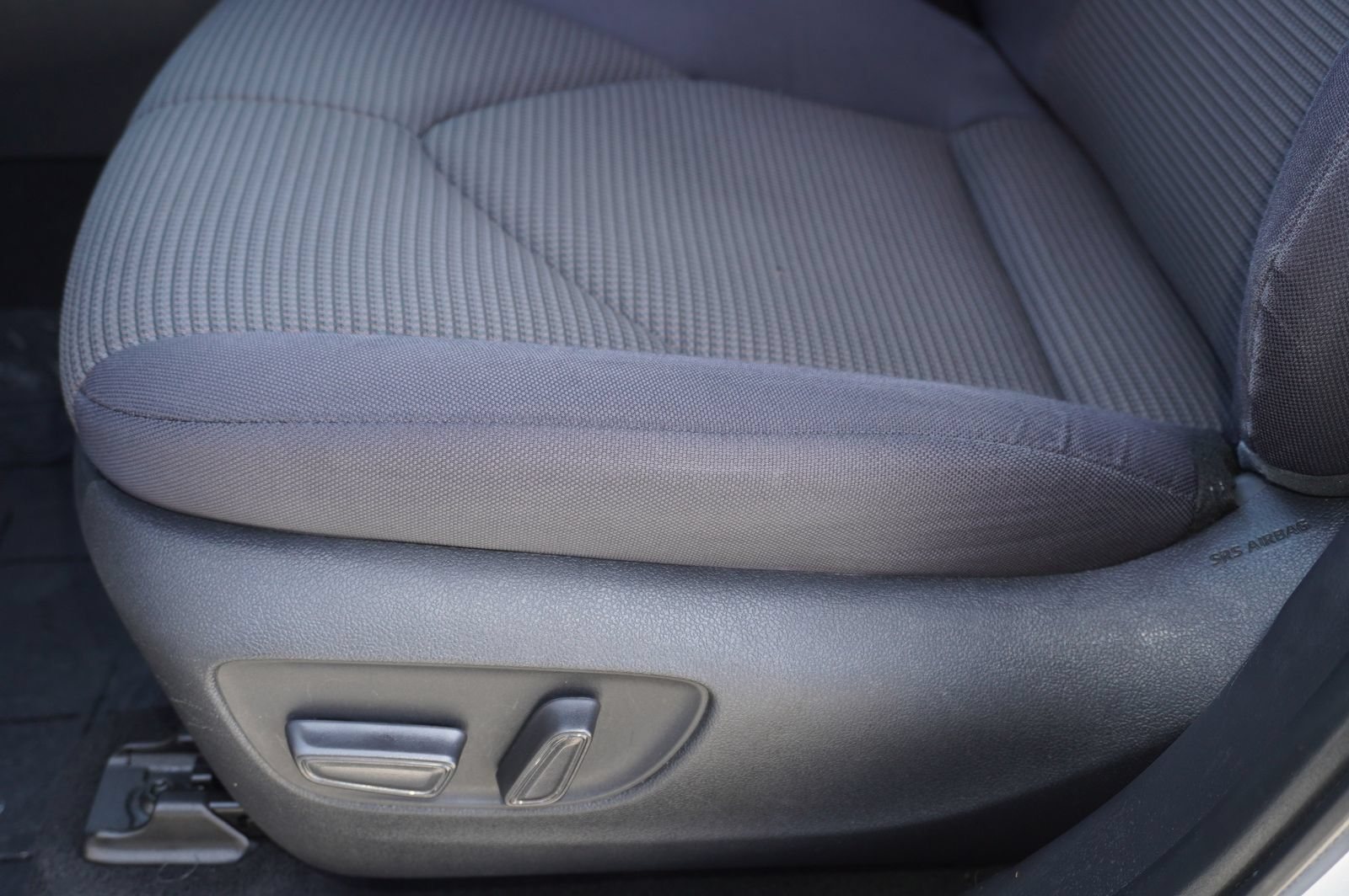Used 2024 Toyota Highlander LE AWD/4WD image 16