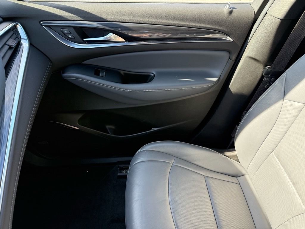 Certified 2024 Buick Enclave Premium image 30