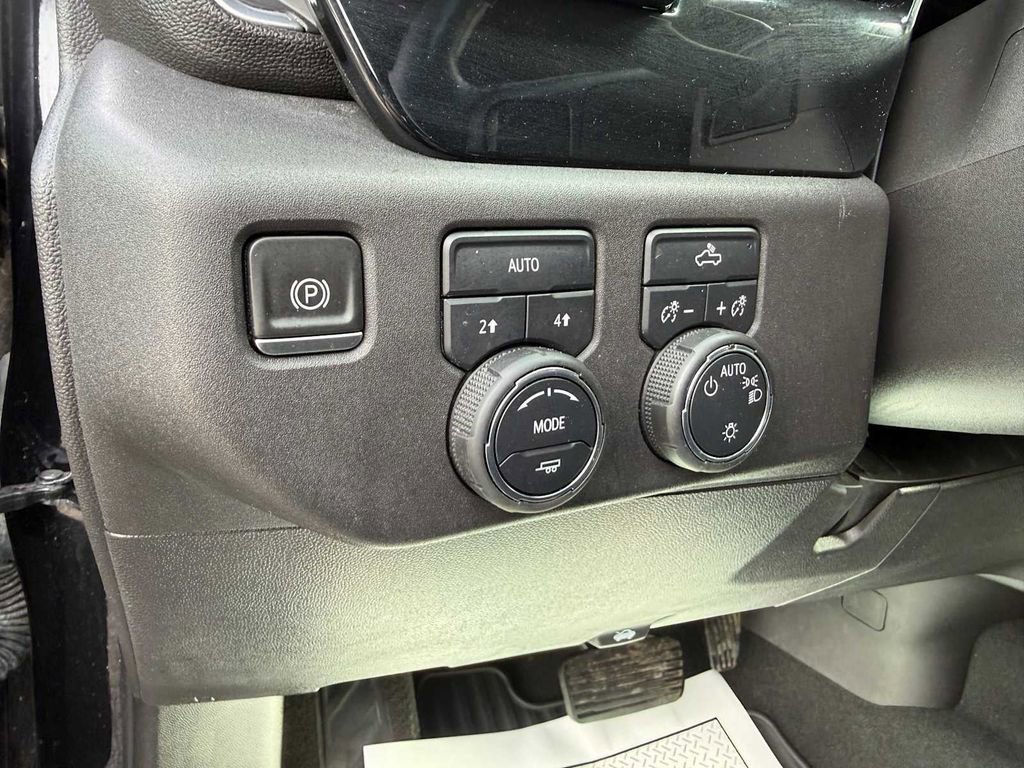 Used 2023 Chevrolet Silverado 1500 LT image 15