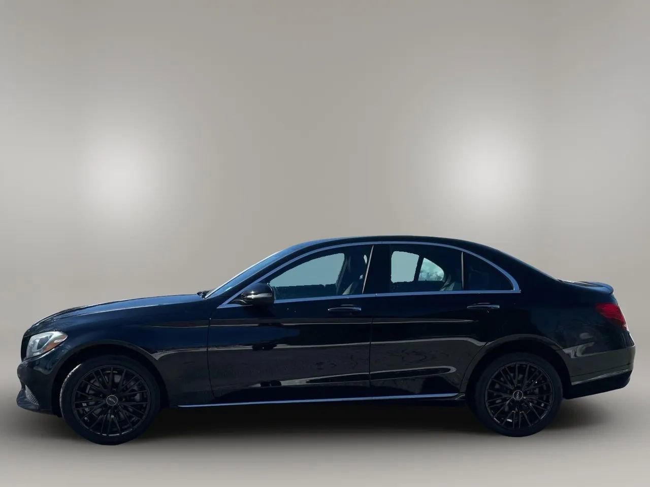 Used 2018 Mercedes-Benz C 300 4MATIC Sedan image 5