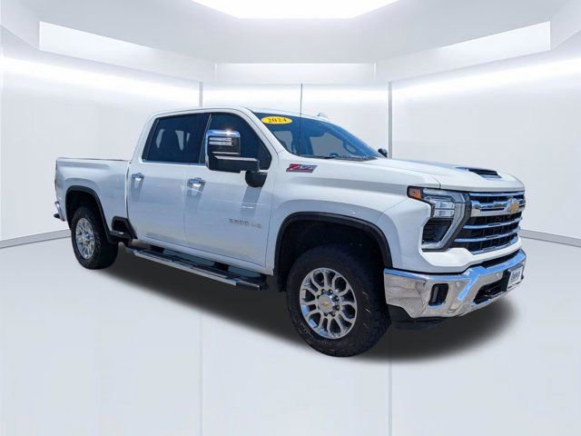 Used 2024 Chevrolet Silverado 2500 LTZ w/ LTZ Plus Package AWD/4WD image 2