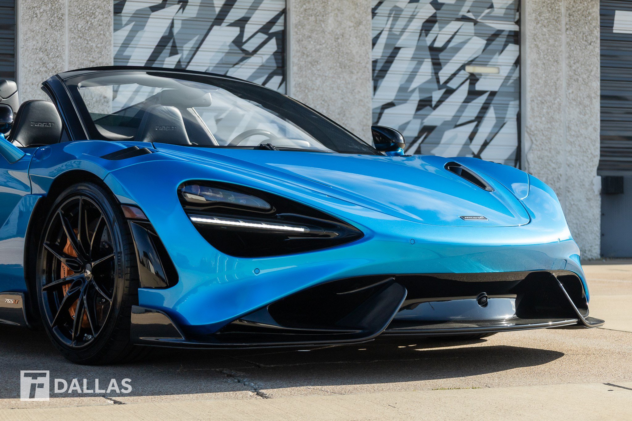 Used 2022 McLaren 765LT RWD image 2