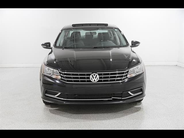 Used 2019 Volkswagen Passat 2.0T Wolfsburg FWD image 2