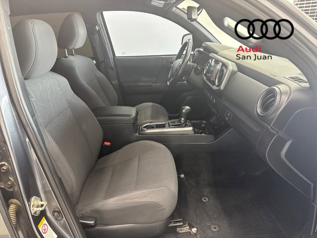 Used 2018 Toyota Tacoma TRD Off-Road w/ Technology Package AWD/4WD image 29