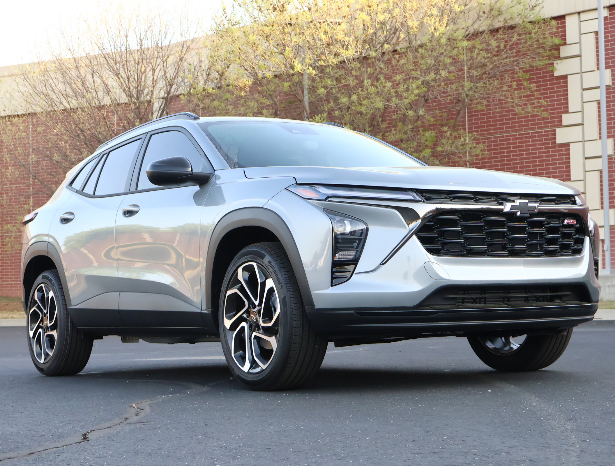New 2026 Chevrolet Trax RS w/ Sunroof Package FWD image 1