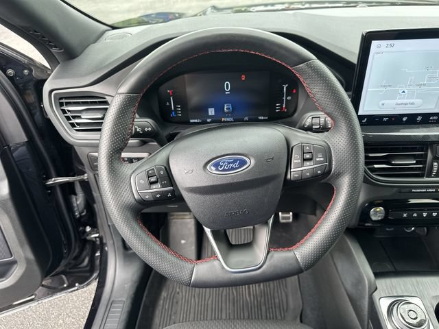Used 2023 Ford Escape ST-Line w/ Tech Pack #1 AWD/4WD image 13