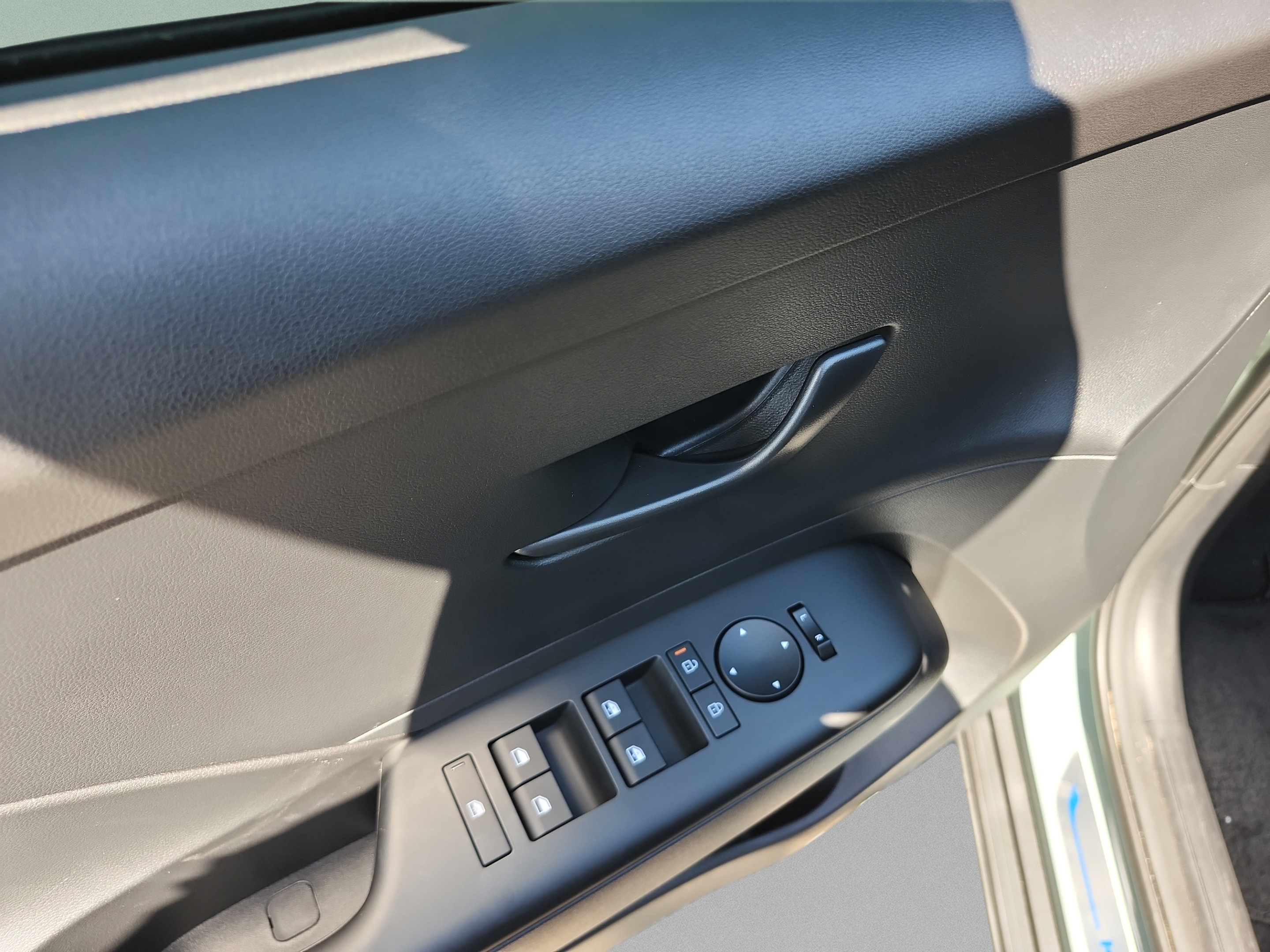 New 2027 Hyundai Kona SEL Sport FWD image 15