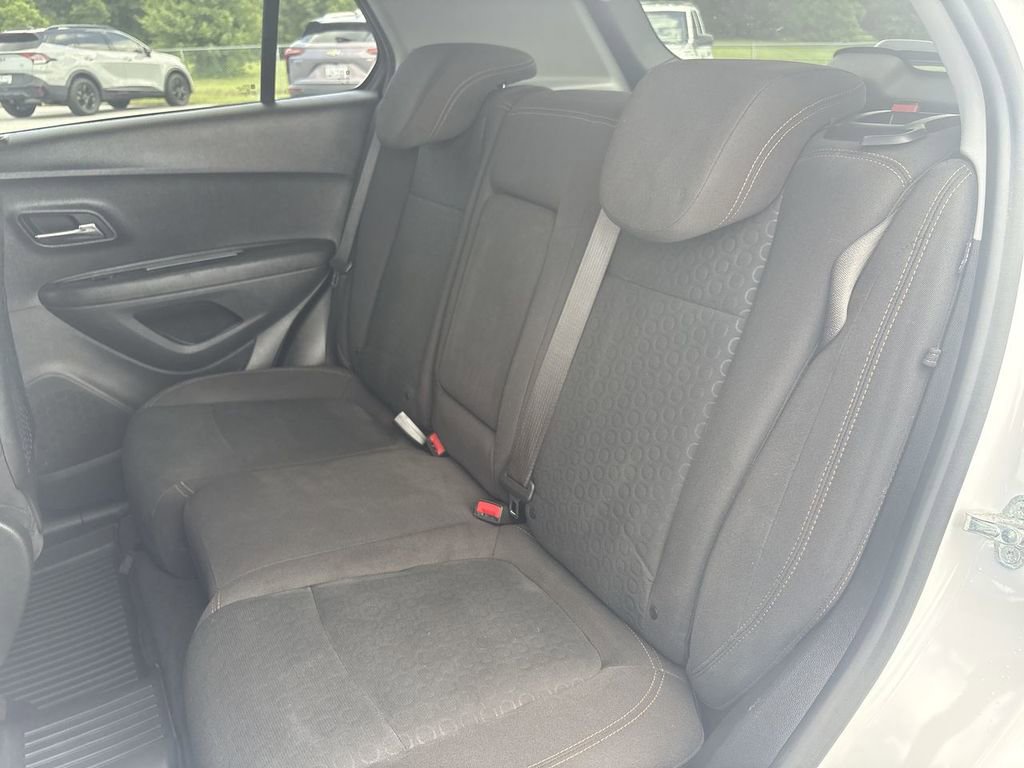 Used 2020 Chevrolet Trax LS w/ Tint and Cruise Package FWD image 20