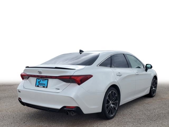 Used 2019 Toyota Avalon XSE w/ Carpet Mat Package FWD image 4