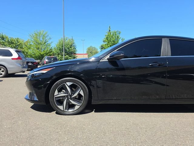 Used 2023 Hyundai Elantra Limited w/ Cargo Package FWD image 28
