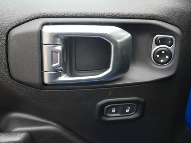 Used 2025 Jeep Gladiator Sport AWD/4WD image 15