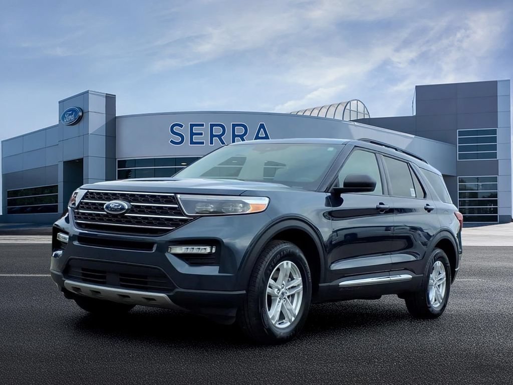 Certified 2023 Ford Explorer XLT w/ Equipment Group 202A AWD/4WD image 1