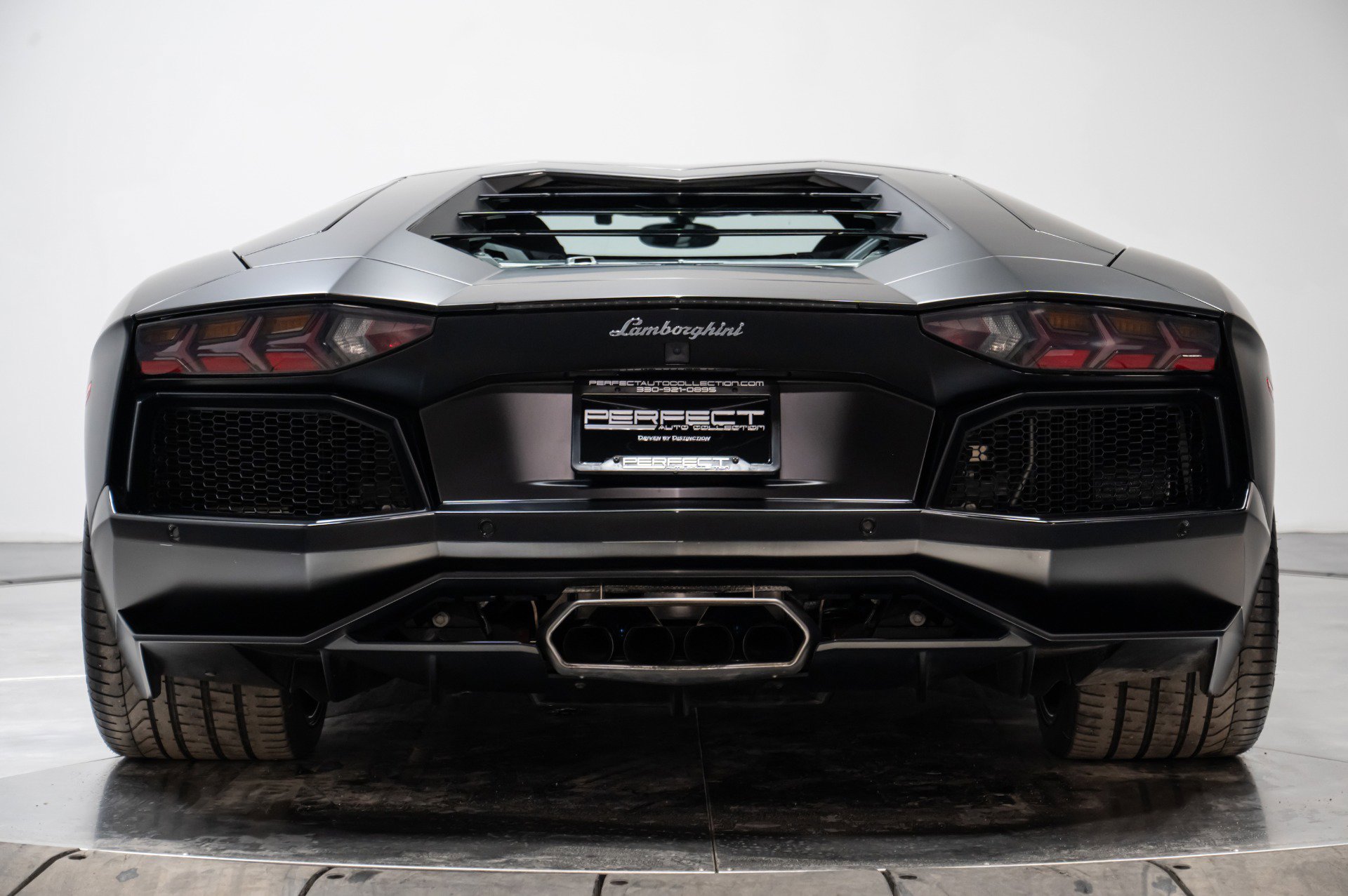 Used 2014 Lamborghini Aventador LP 700-4 image 17