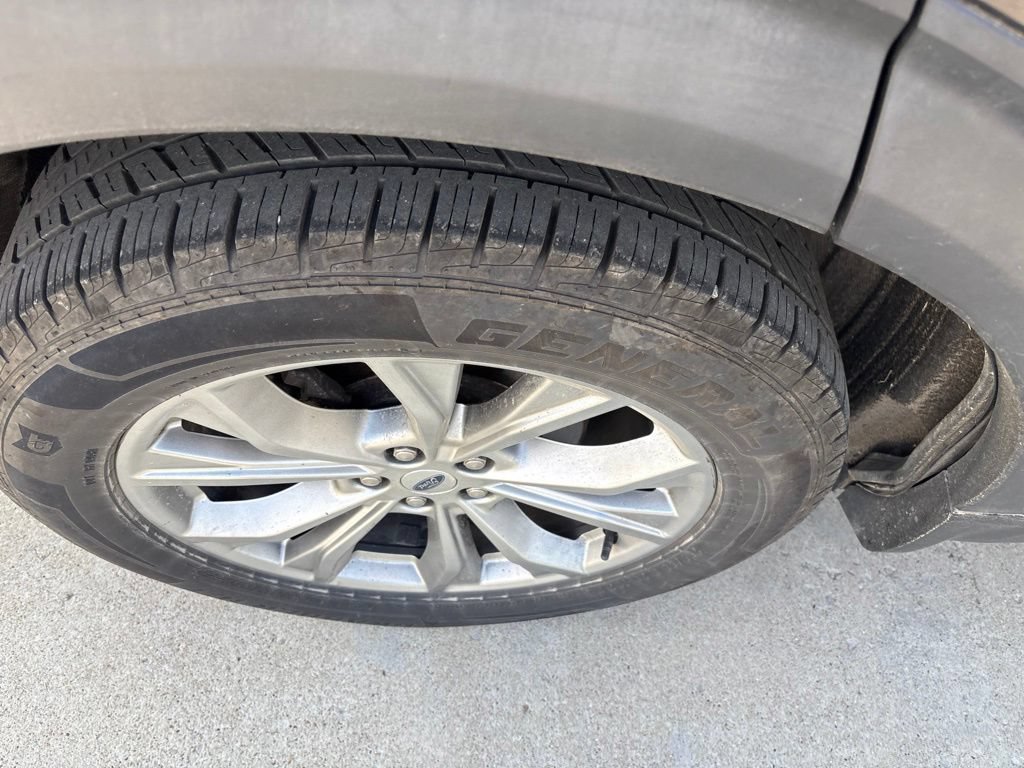Used 2020 Ford Explorer Limited AWD/4WD image 5