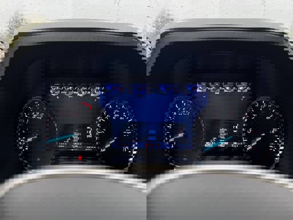 Used 2024 Ford Expedition XLT image 18