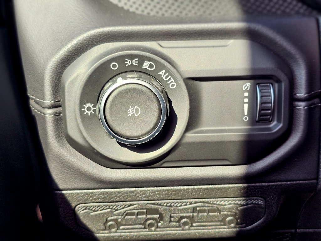 New 2026 Jeep Wrangler Unlimited Rubicon AWD/4WD image 19