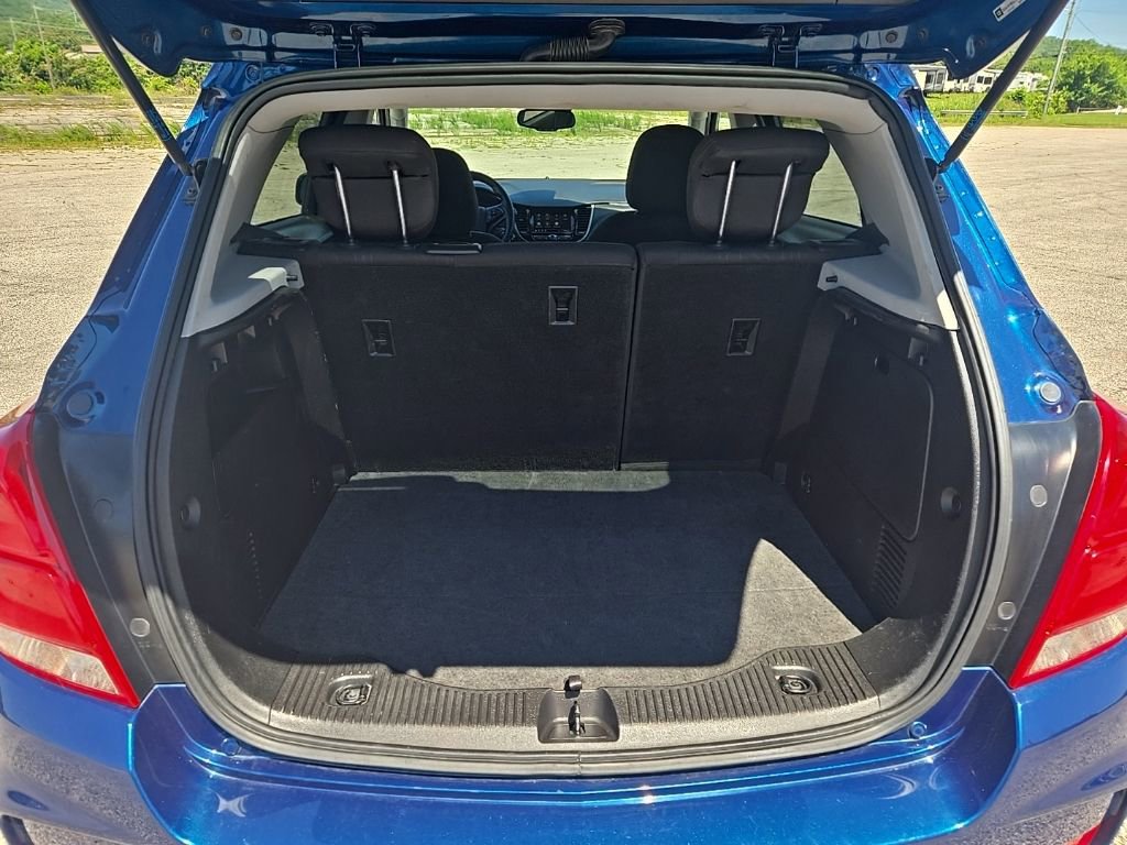 Used 2020 Chevrolet Trax LT FWD image 23