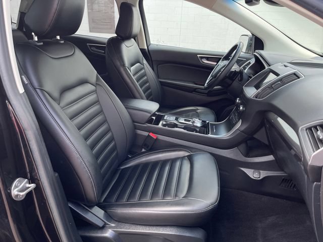Used 2020 Ford Edge SEL w/ Cold Weather Package AWD/4WD image 35