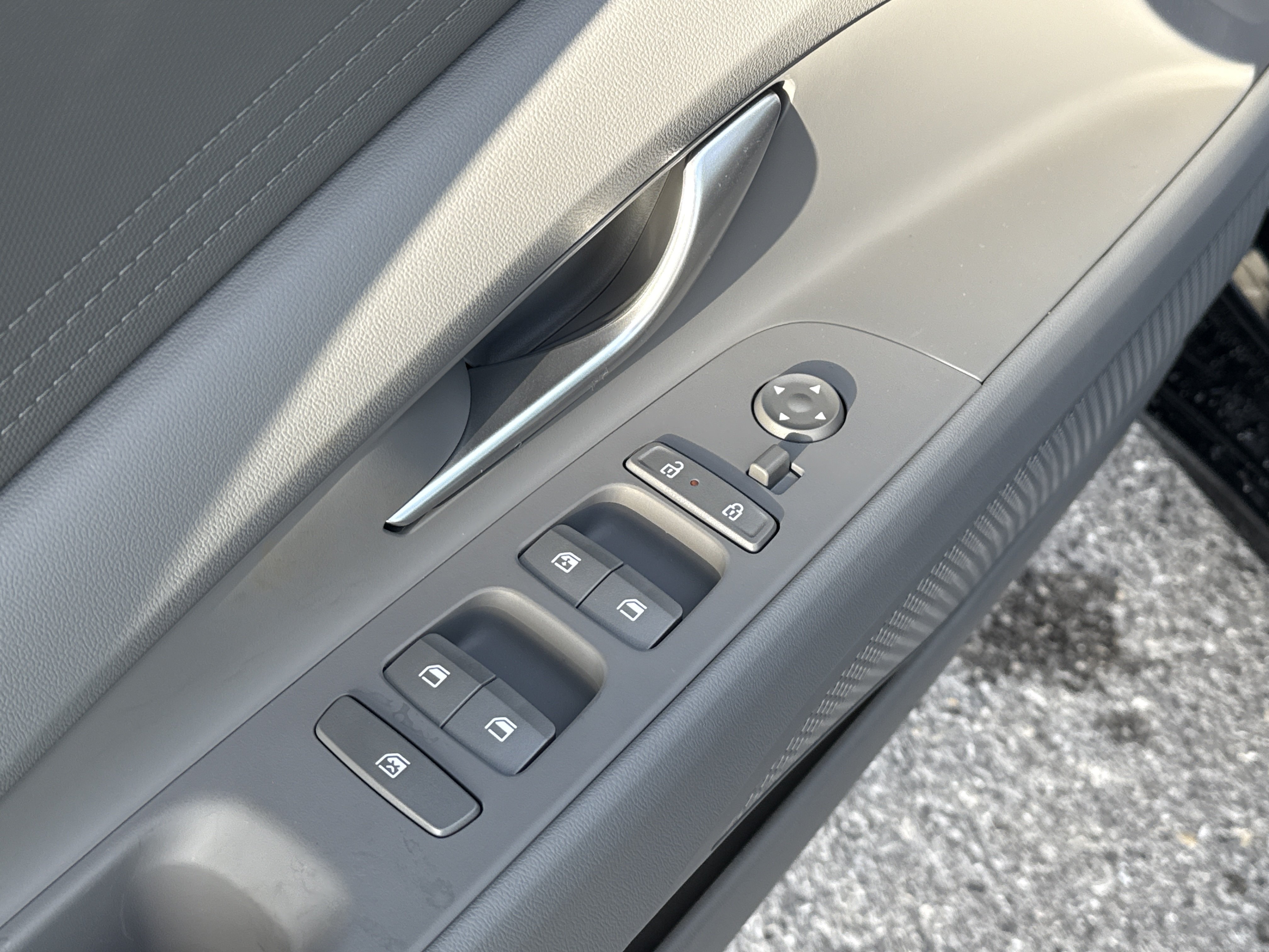 New 2026 Hyundai Elantra Hybrid FWD image 14