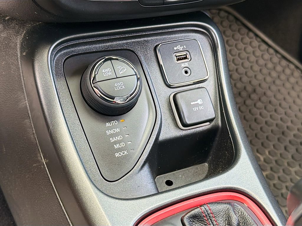 Used 2020 Jeep Compass Trailhawk image 15