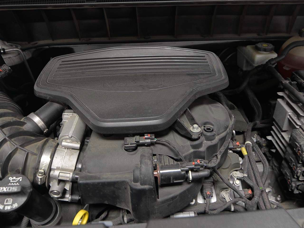 Used 2018 GMC Acadia Denali w/ Technology Package FWD image 19