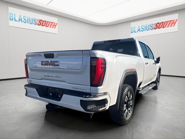 Used 2024 GMC Sierra 3500 Denali w/ Denali Reserve Package AWD/4WD image 3