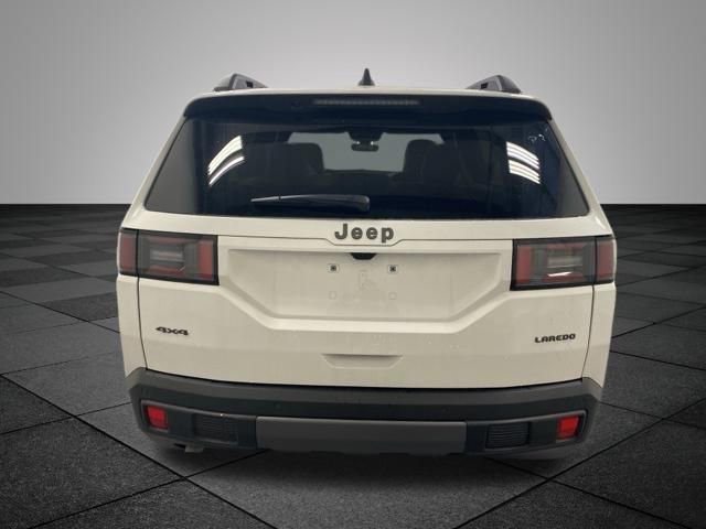 Used 2026 Jeep Cherokee Laredo AWD/4WD image 5